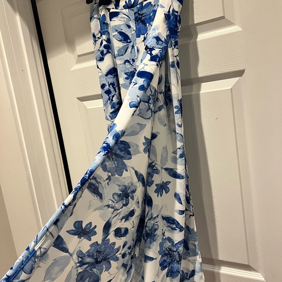 Lulus floral pants, size medium - Picture 6 of 6